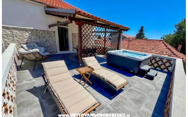 Ferienwohnungen Karuzz - Unterkunft Zadar Kroatien