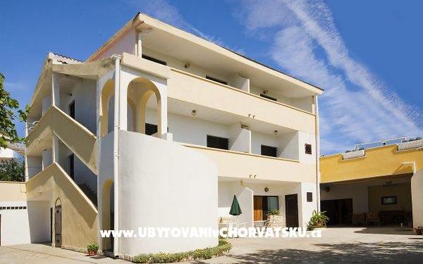 Appartement Haus Rtina - Unterkunft Zadar Kroatien