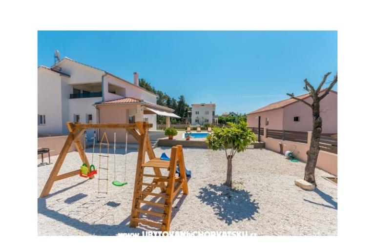 Holiday house vila Kunfin – foto 3