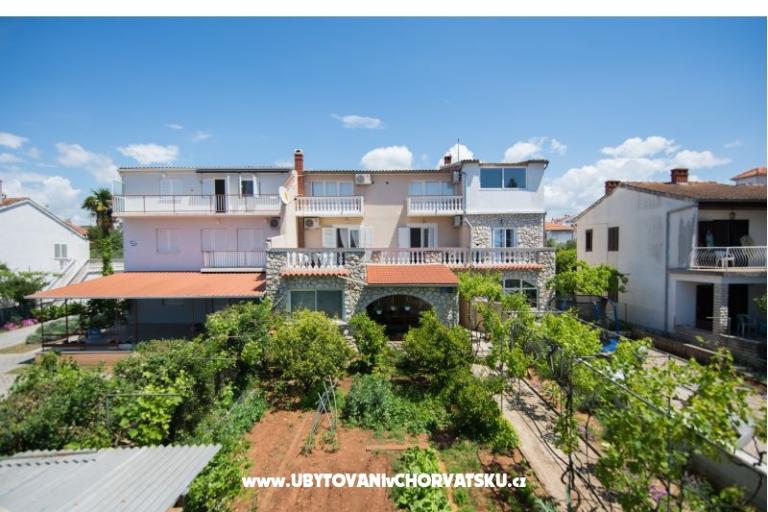 Apartment Anastazija i sobe RoLo uz  – foto 3