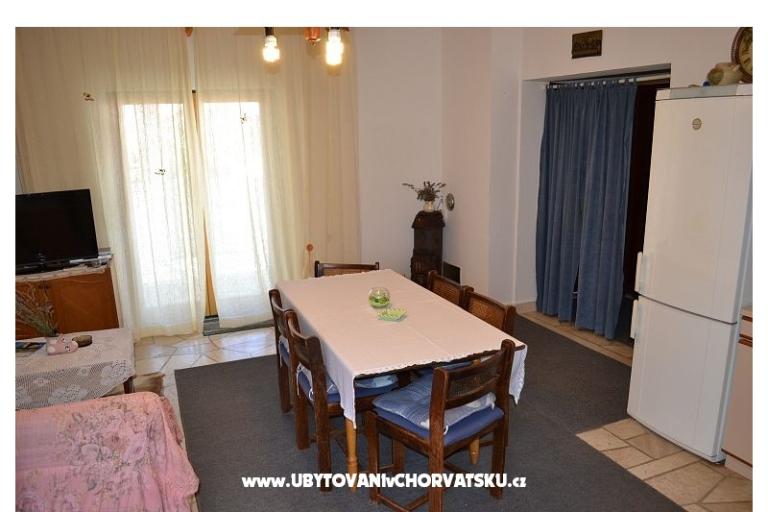 Appartements Čavala Brač – foto 2
