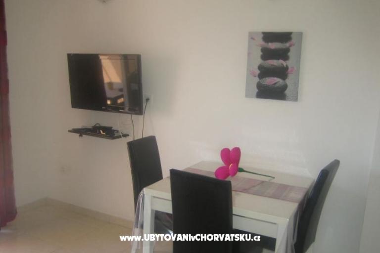 Appartements Roje Sv. Filip i Jakov – foto 2