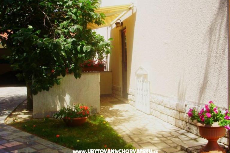 Apartment Mihael + free boat trip – foto 15