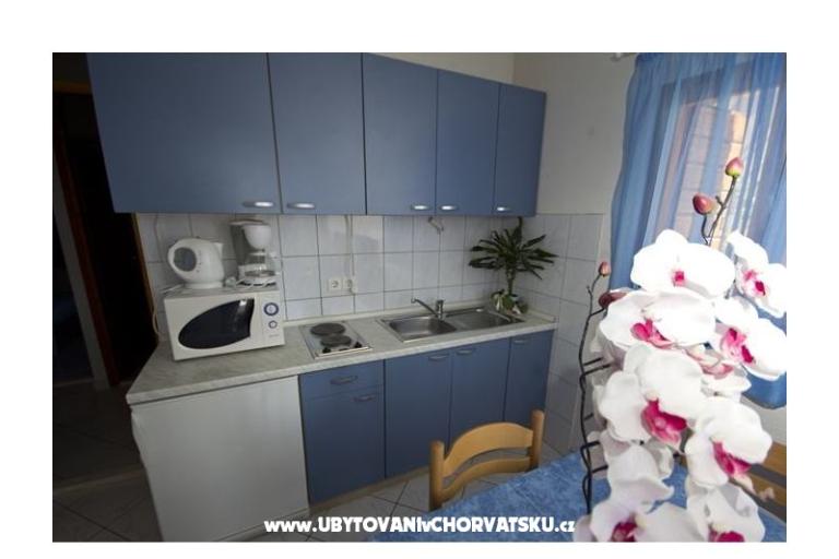 Appartements Dinko s grijanim bazenom – foto 14