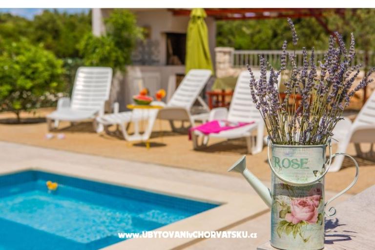 Appartements Vila Nena mit Pool – foto 6