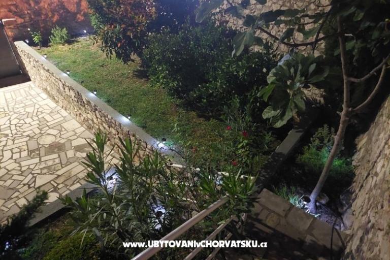 Appartements Pejaković na moru – foto 3