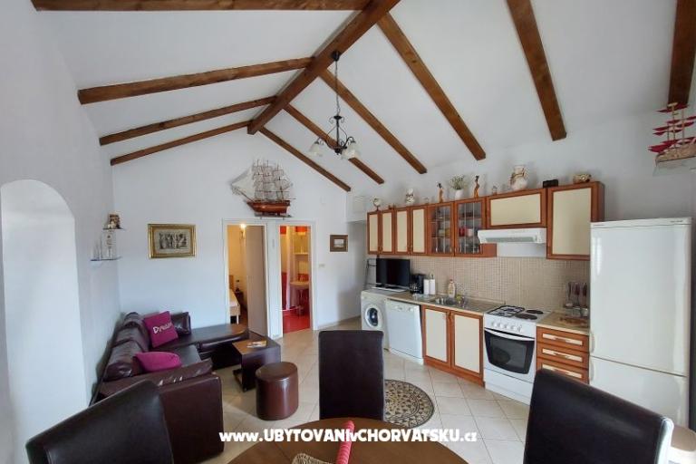 Appartements Pejaković na moru – foto 4