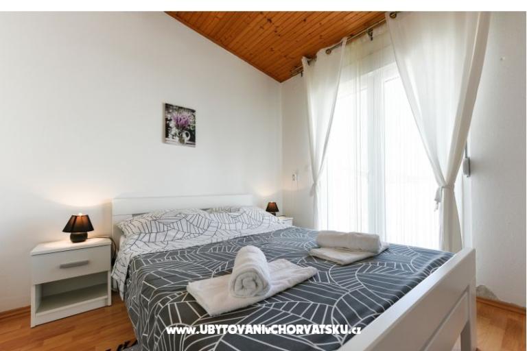 Appartement mit Pool and jacuzzi – foto 12