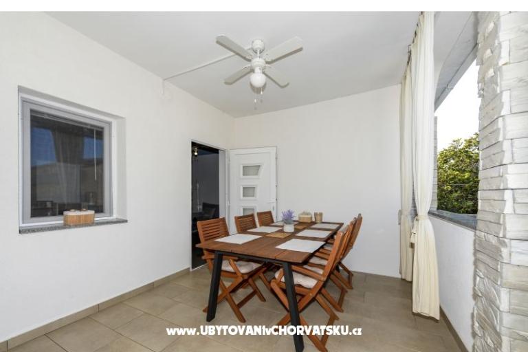 Appartement mit Pool and jacuzzi – foto 20