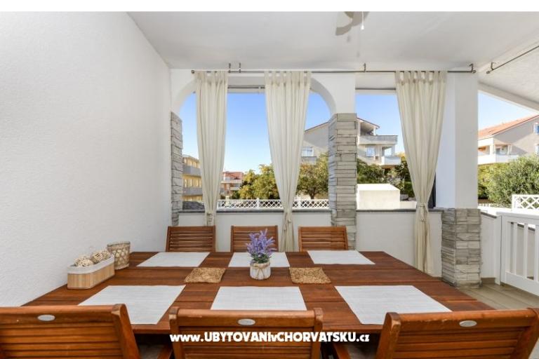 Appartement mit Pool and jacuzzi – foto 23