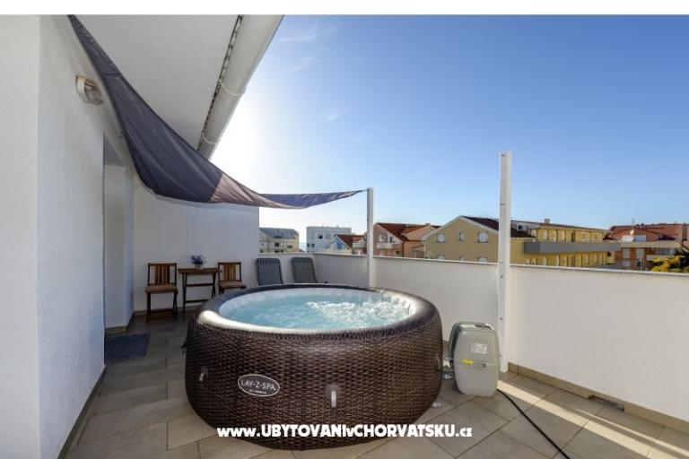 Appartement mit Pool and jacuzzi – foto 26