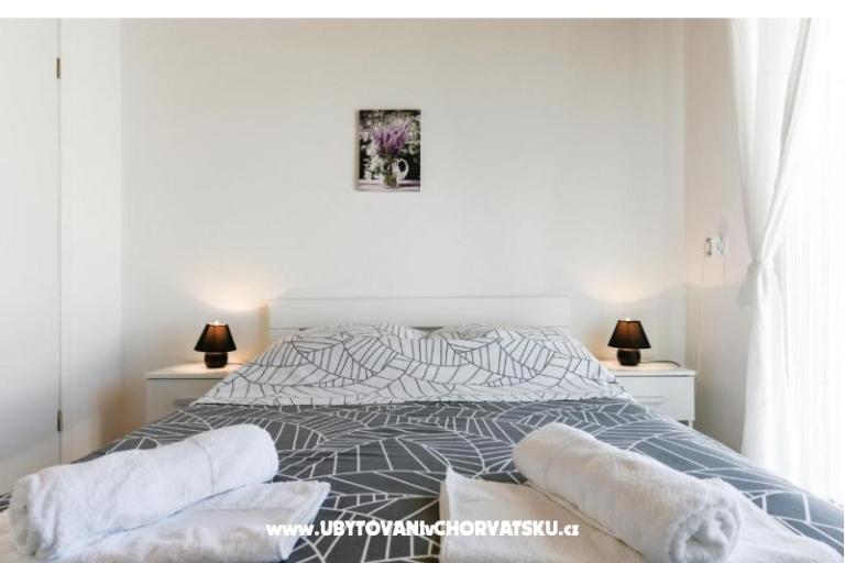 Appartement mit Pool and jacuzzi – foto 27
