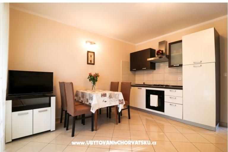  Haus mit Pool - Villa Marijana  – foto 18