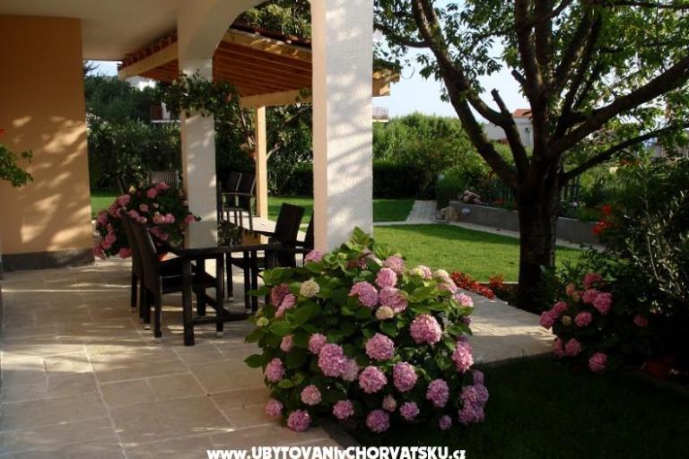 Appartements Sara i Nino – foto 2