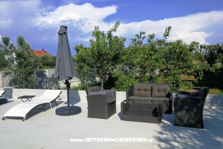 Family friendly Apt with a pool  – foto 3