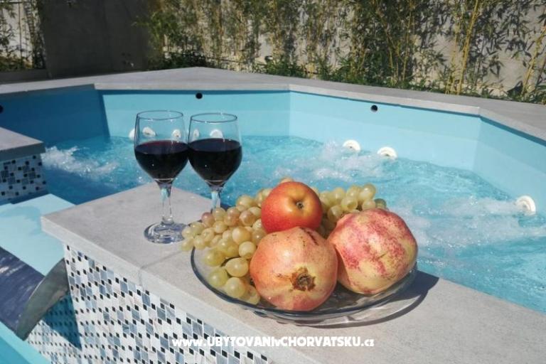 Family friendly Apt with a pool  – foto 5