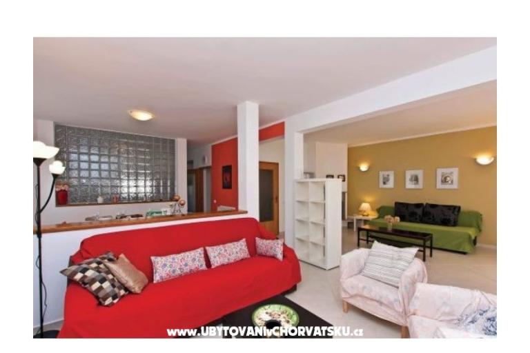 Family house mit Pool – foto 2
