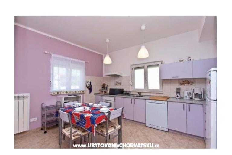 Family house mit Pool – foto 6