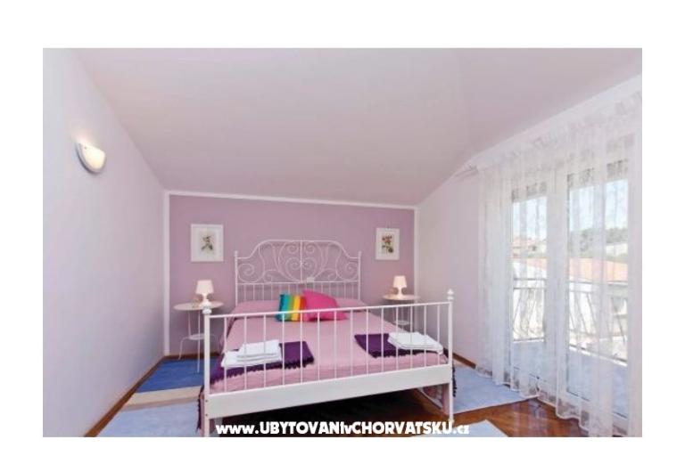 Family house mit Pool – foto 8