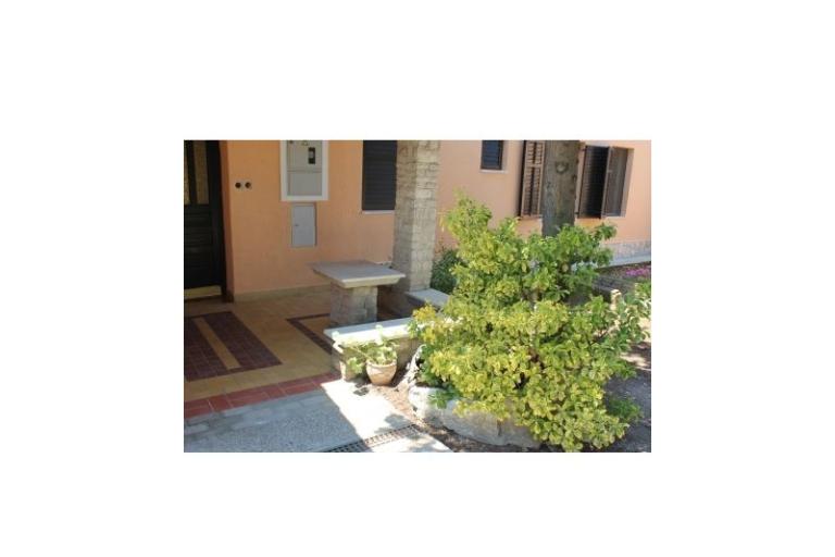 Haus with swimming pool – foto 18