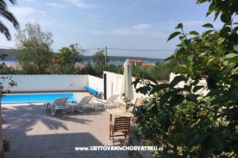 Ferienwohnungen Anny mit Pool – foto 4