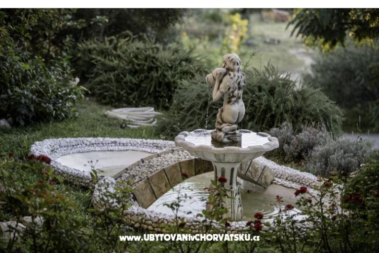 APARTMANI DEBELIĆ – foto 17