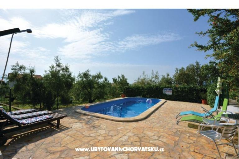 Zimmers &amp; apartment Kraljevic – foto 2