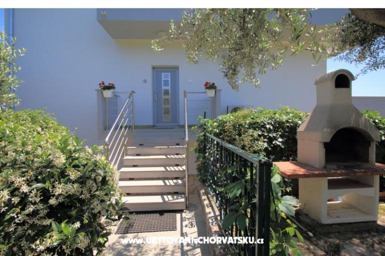 Zimmers &amp; apartment Kraljevic – foto 6