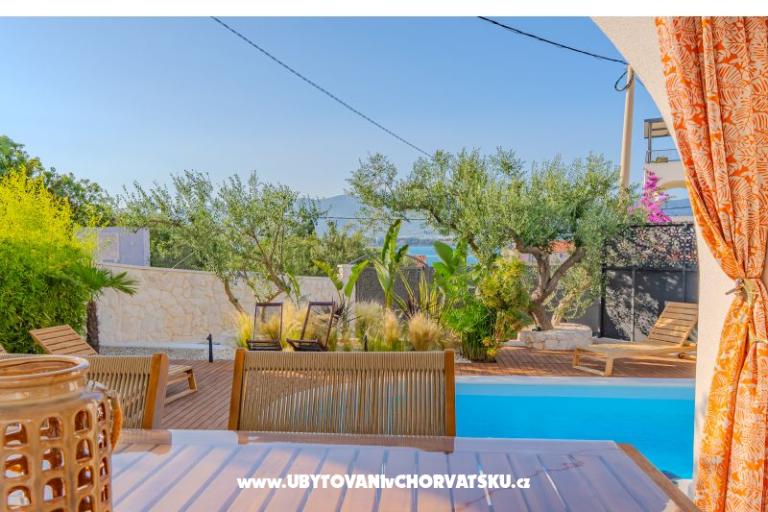 The Three Flowers Pool Haus – foto 14