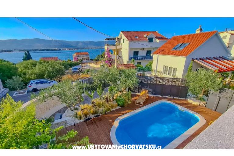 The Three Flowers Pool Haus – foto 15