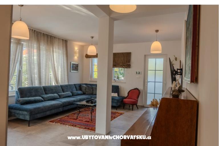 The Three Flowers Pool Haus – foto 26