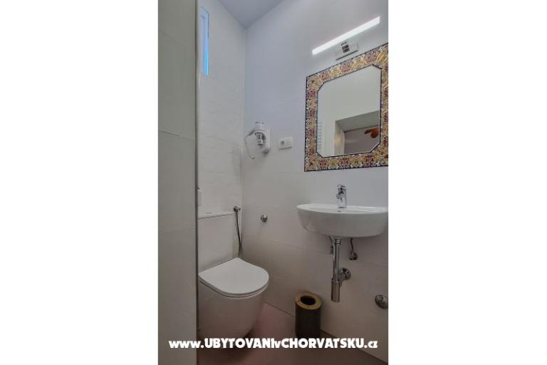 The Three Flowers Pool Haus – foto 49