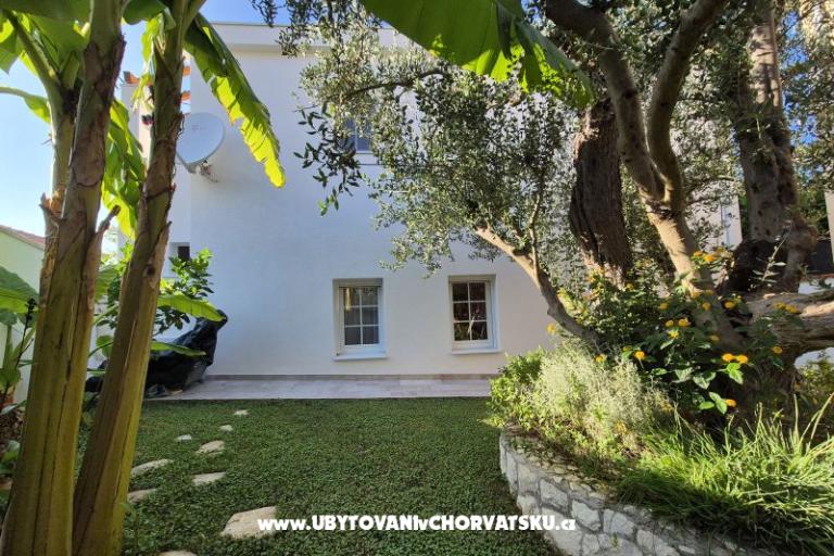 The Three Flowers Pool Haus – foto 62