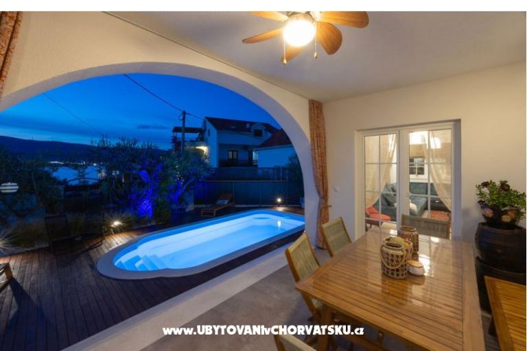 The Three Flowers Pool Haus – foto 66
