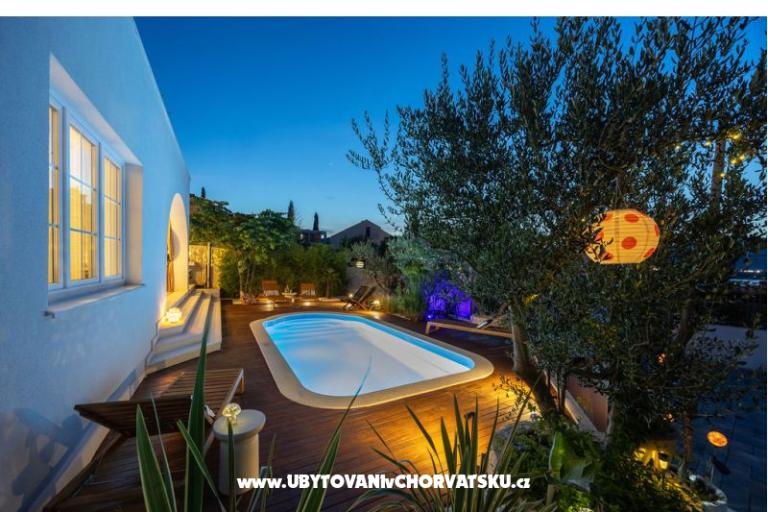 The Three Flowers Pool Haus – foto 70