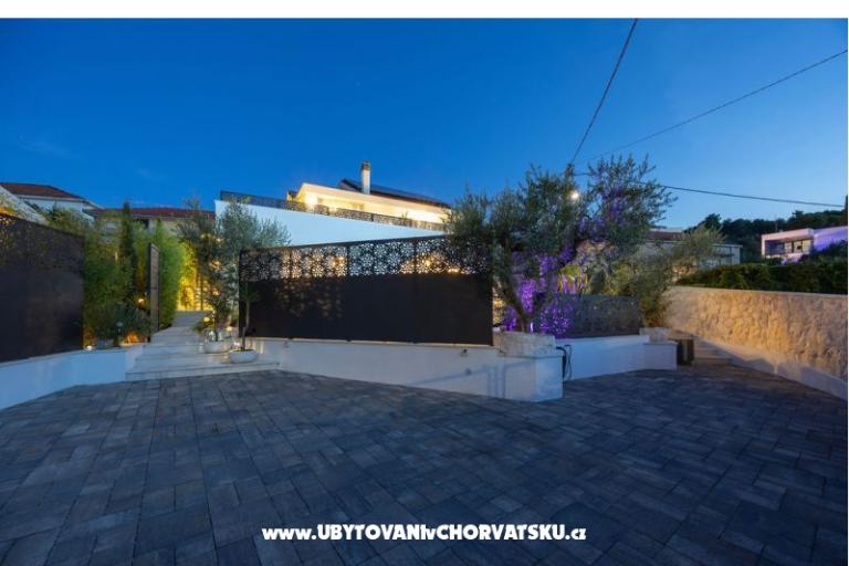 The Three Flowers Pool Haus – foto 71