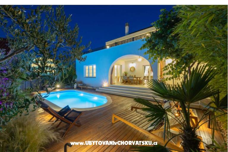 The Three Flowers Pool Haus – foto 77