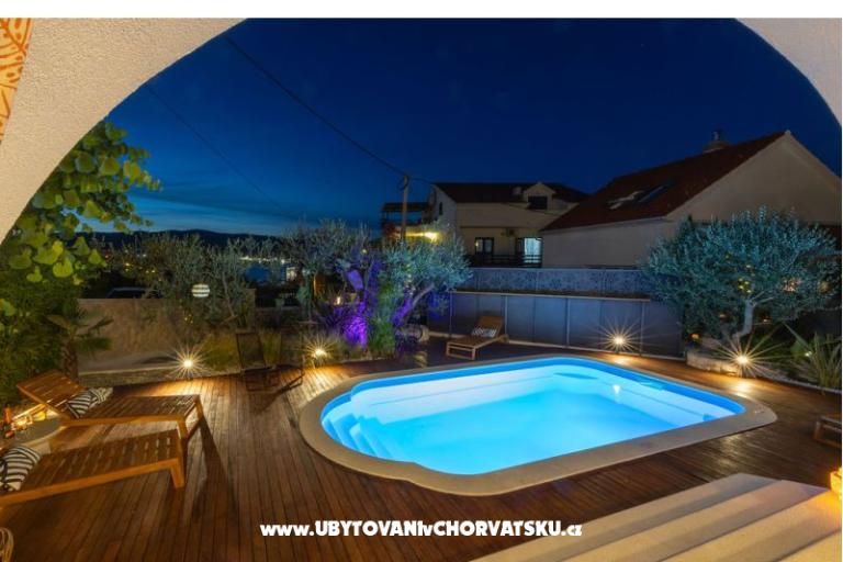 The Three Flowers Pool Haus – foto 80