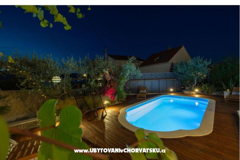 The Three Flowers Pool Haus – foto 81