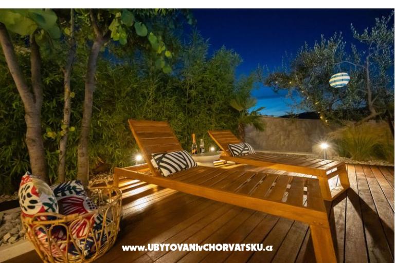 The Three Flowers Pool Haus – foto 84