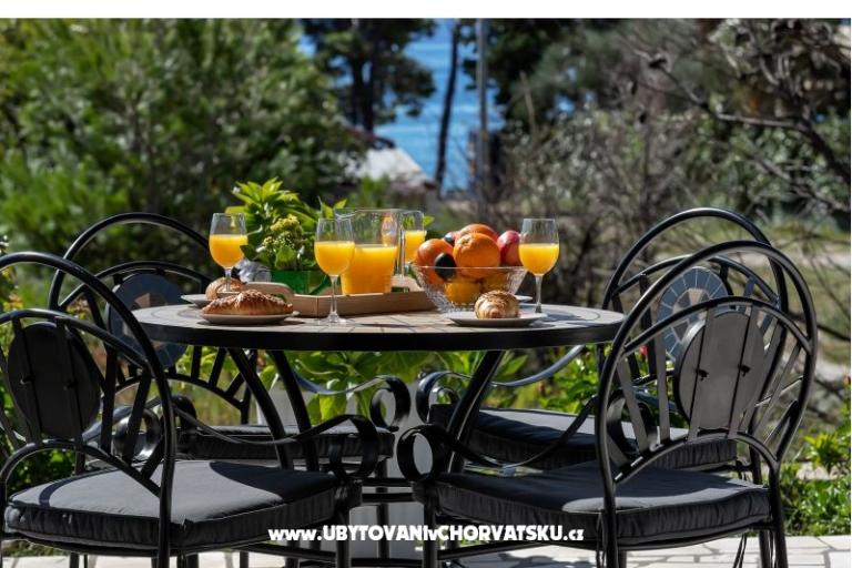 Ferienwohnungen IKO - Tučepi – foto 13