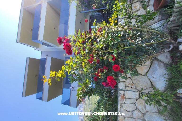 Ferienwohnungen IKO - Tučepi – foto 21
