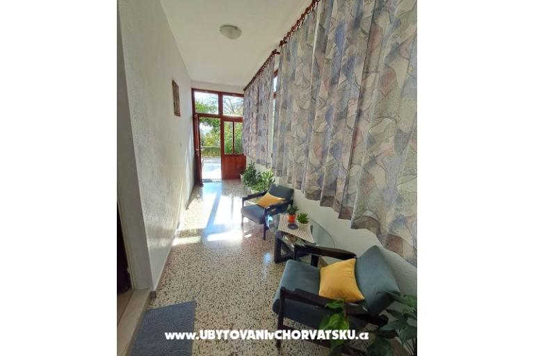 Olive Appartement and Zimmers – foto 7