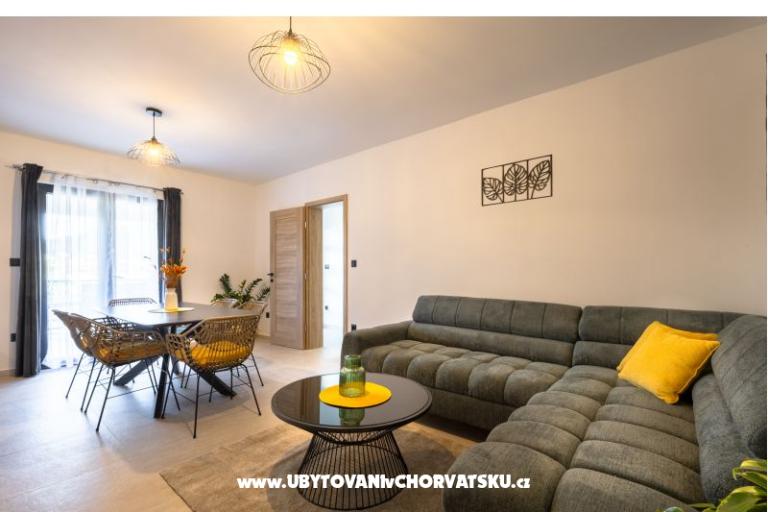 Haus s pogledom na more Antivo – foto 11