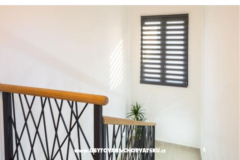 Haus s pogledom na more Antivo – foto 17