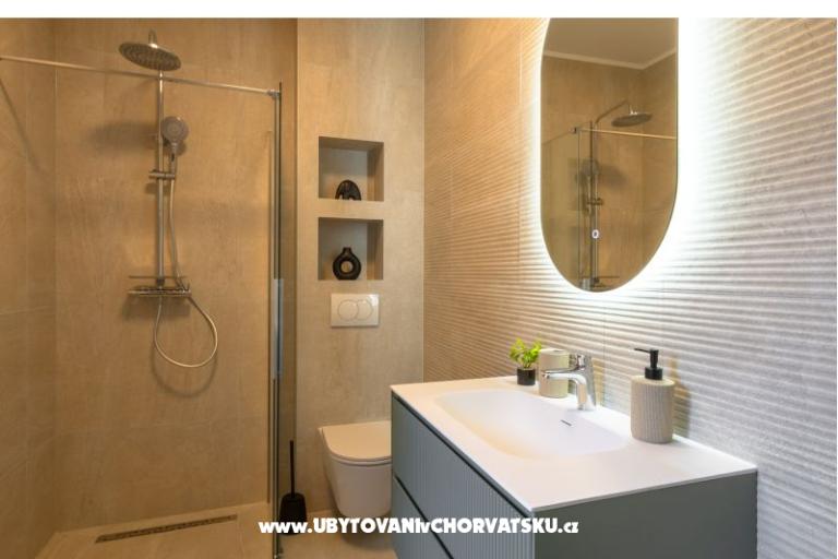 Haus s pogledom na more Antivo – foto 19