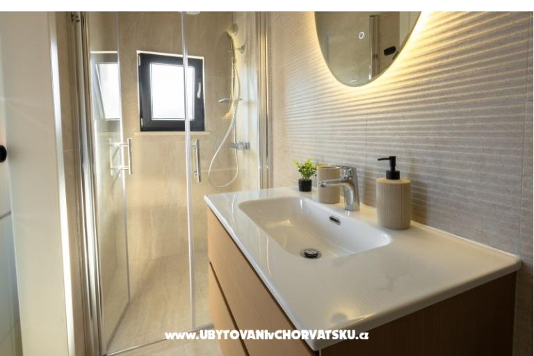 Haus s pogledom na more Antivo – foto 26