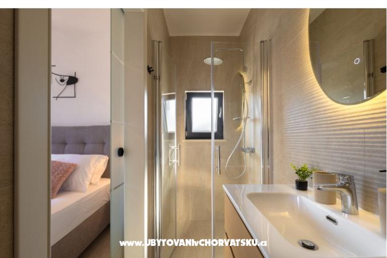 Haus s pogledom na more Antivo – foto 27
