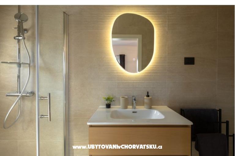 Haus s pogledom na more Antivo – foto 28