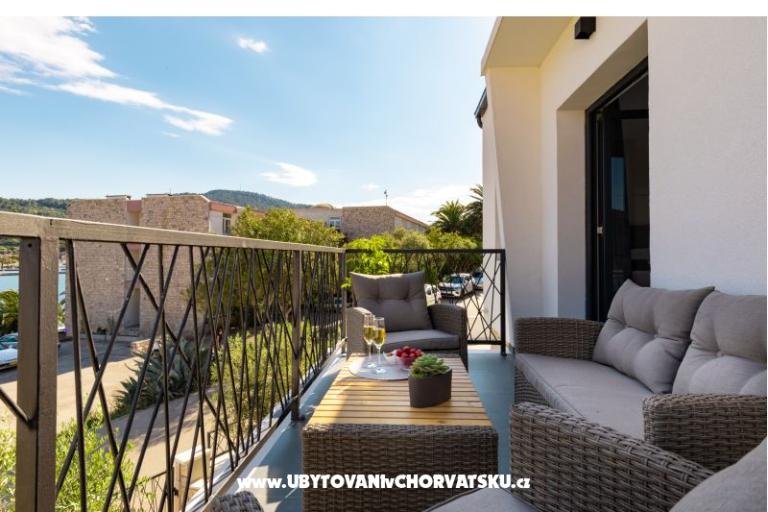 Haus s pogledom na more Antivo – foto 36